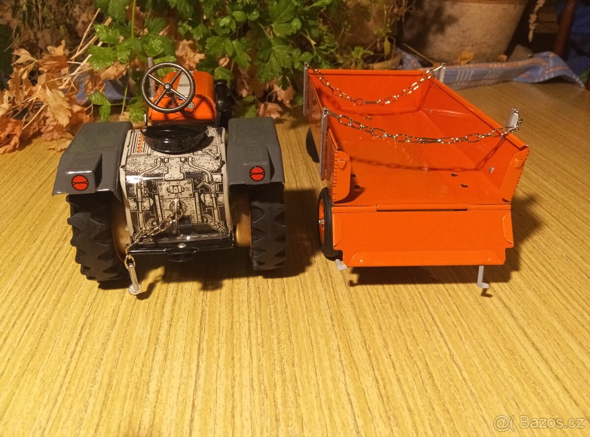 Kubota T15 s vlekem - 11