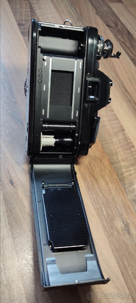 Minolta X-7A + objektiv MD 50/1.7 - 11