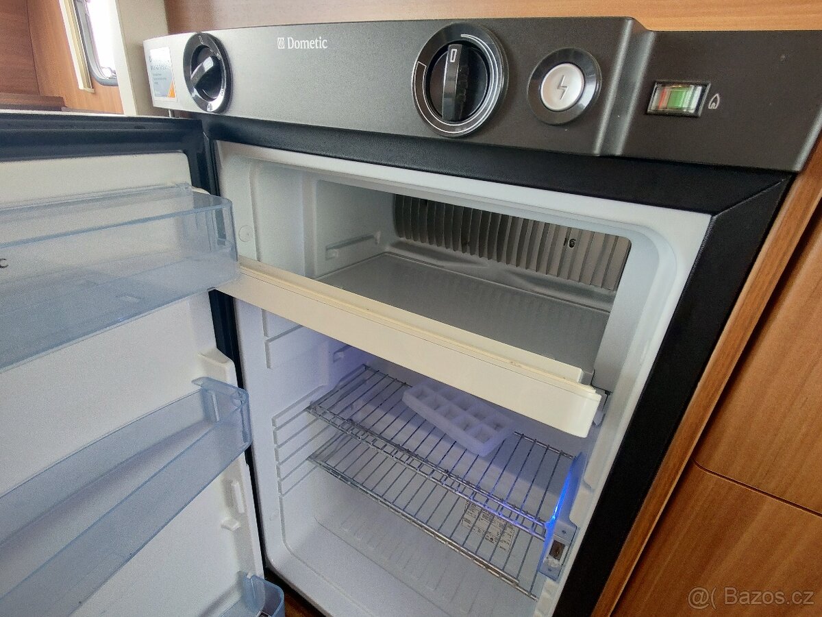 Obytný přívěs Adria Altea 472LU - 11