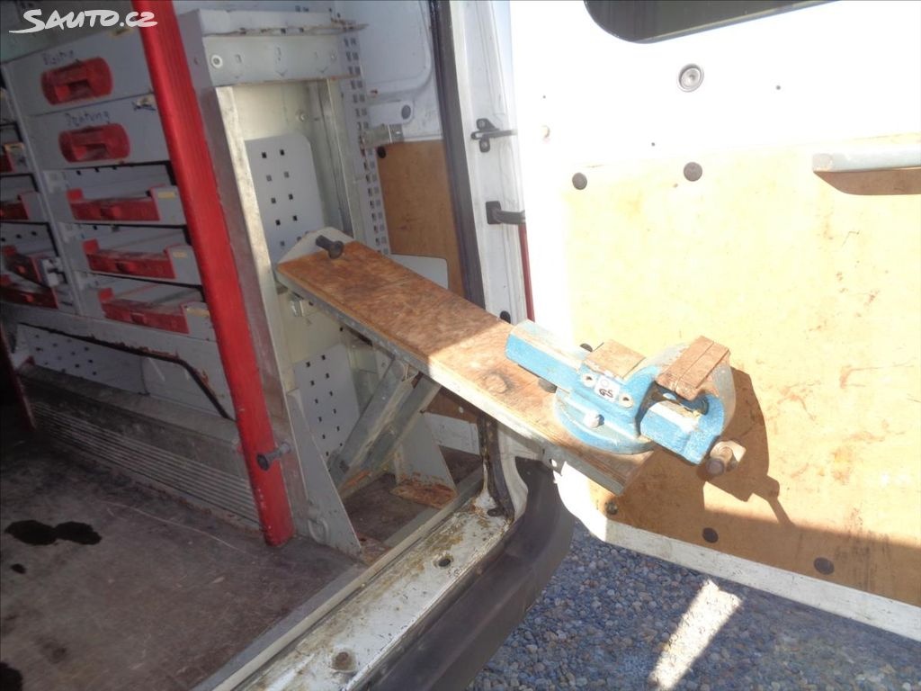 Ford Tranzit-dílna - 11