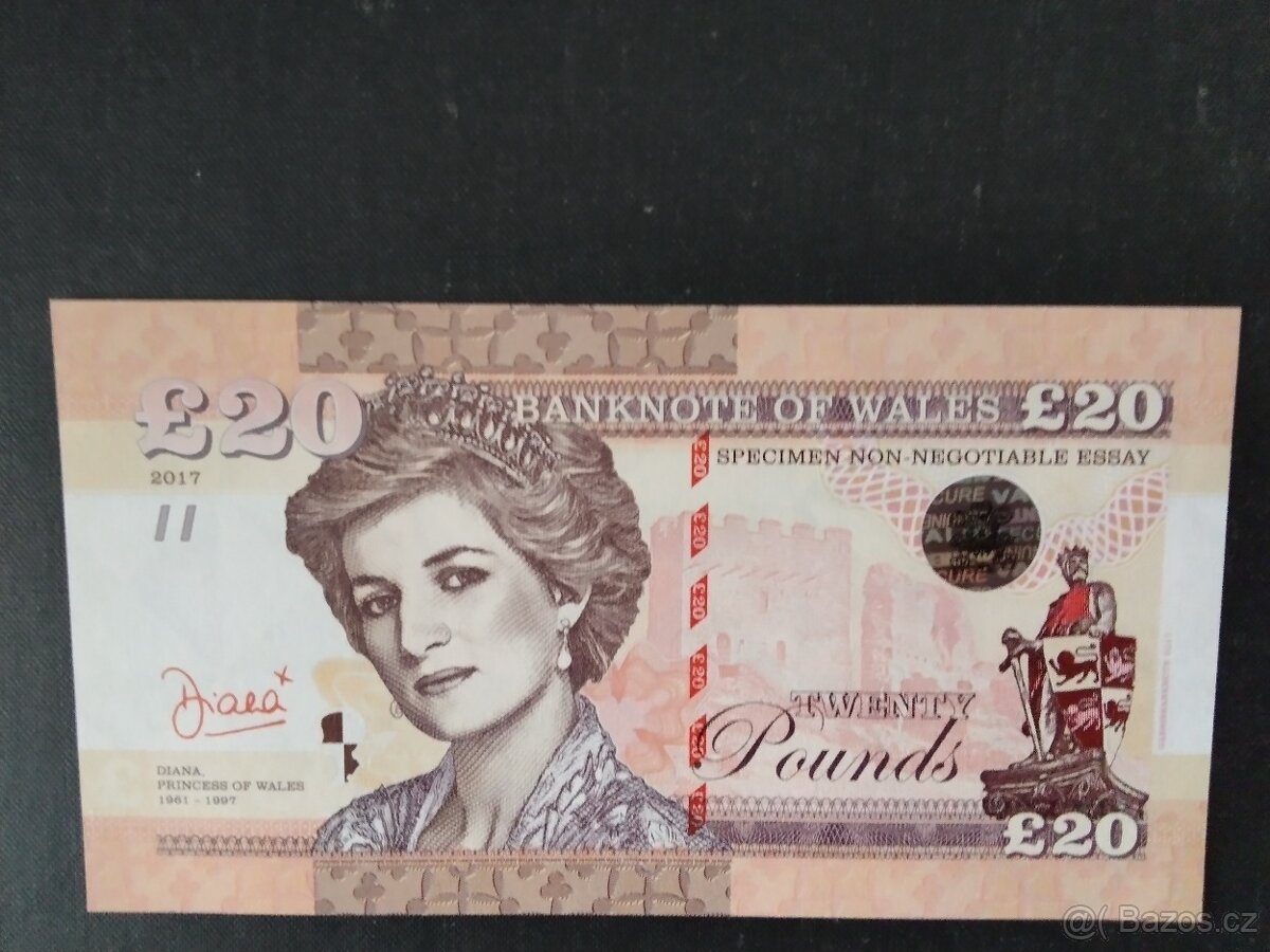 Vice kusů bankovek,UNC - 11