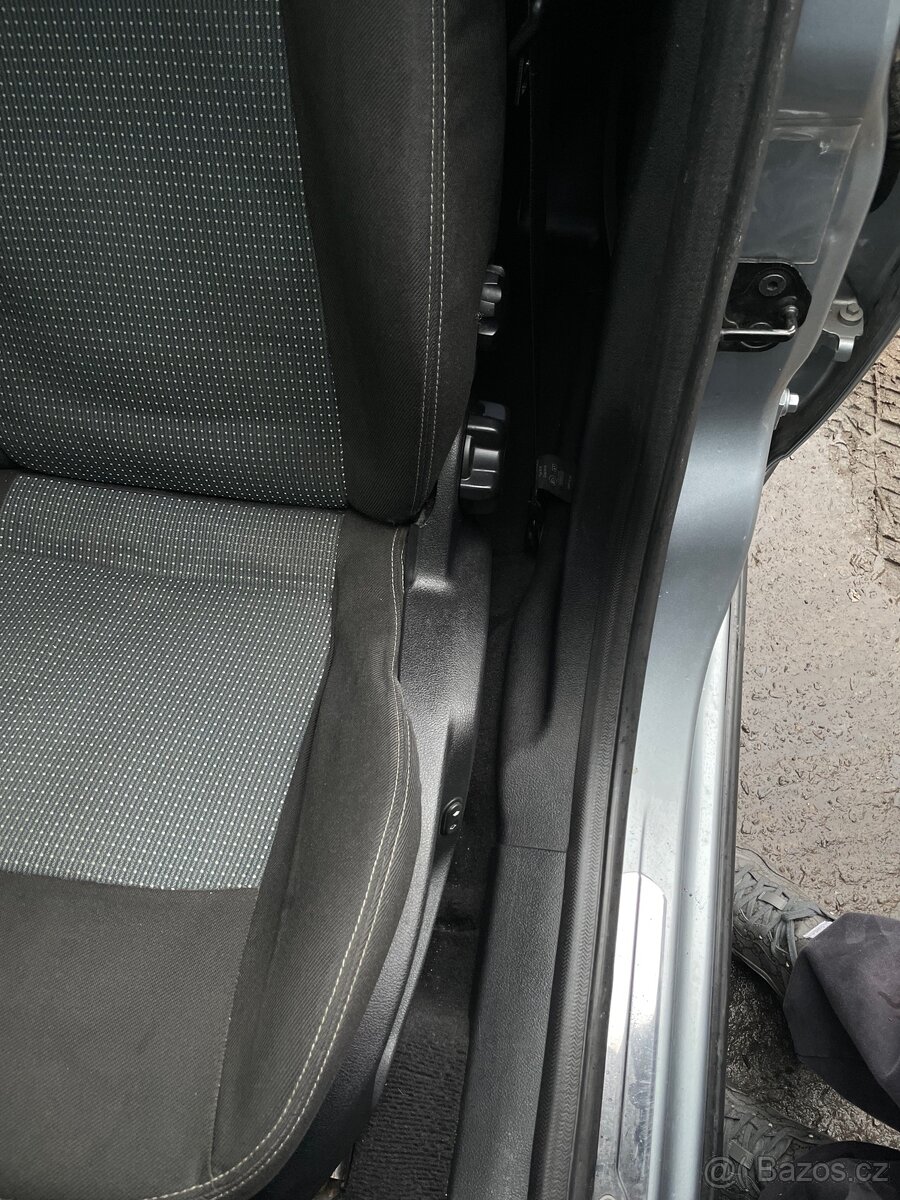 Ford Mondeo 2.0 tdci 2010 - 11