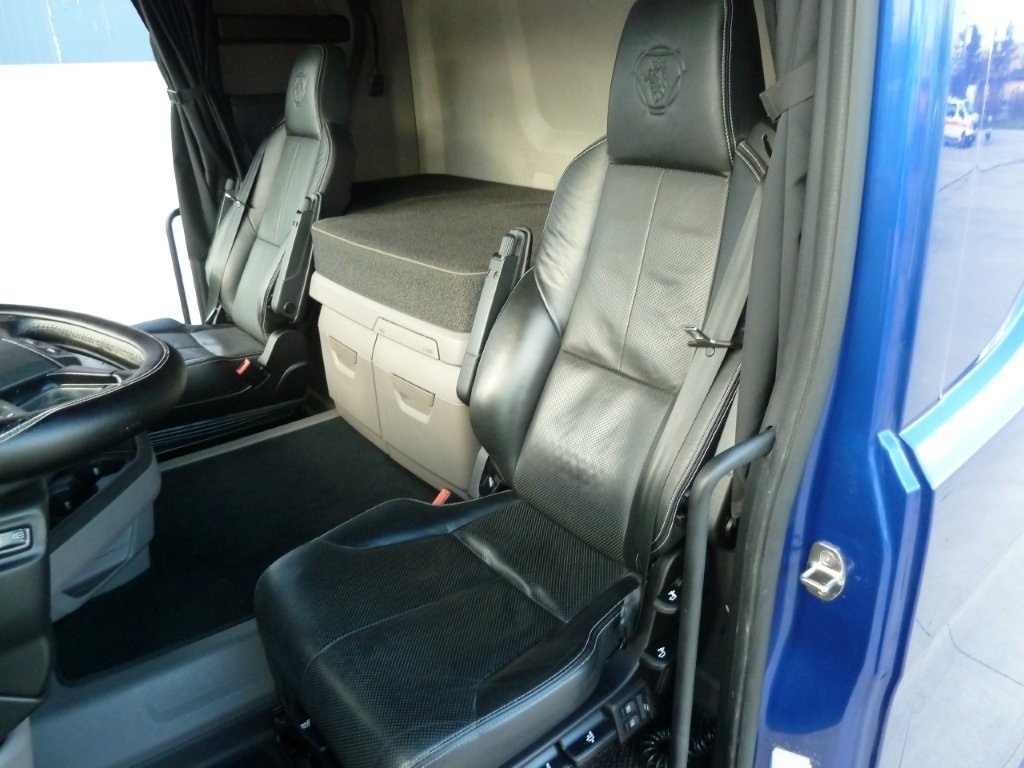 SCANIA R460 - 11