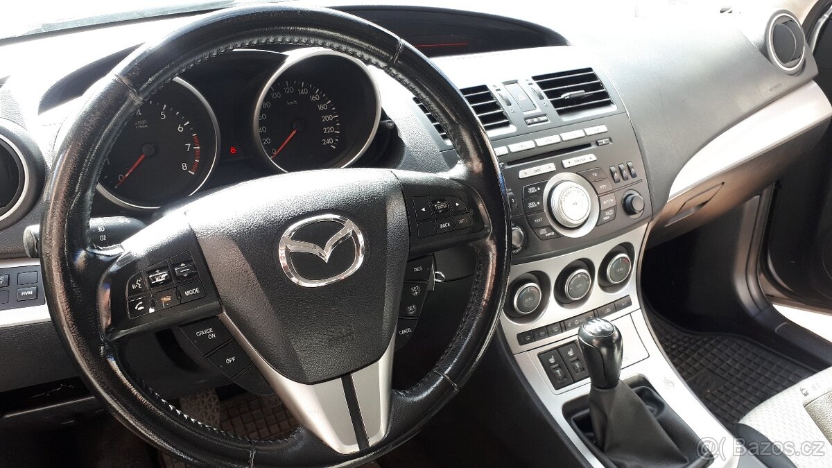 Mazda 3 1.6i, 77kw, 2009, facelift, nová STK - 11