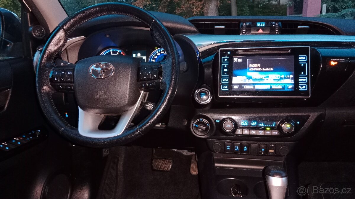 Toyota Hilux 2.4D-4D 110kW, AUTOMAT, 4x4, KOUPENO NOVÉ ČR - 11