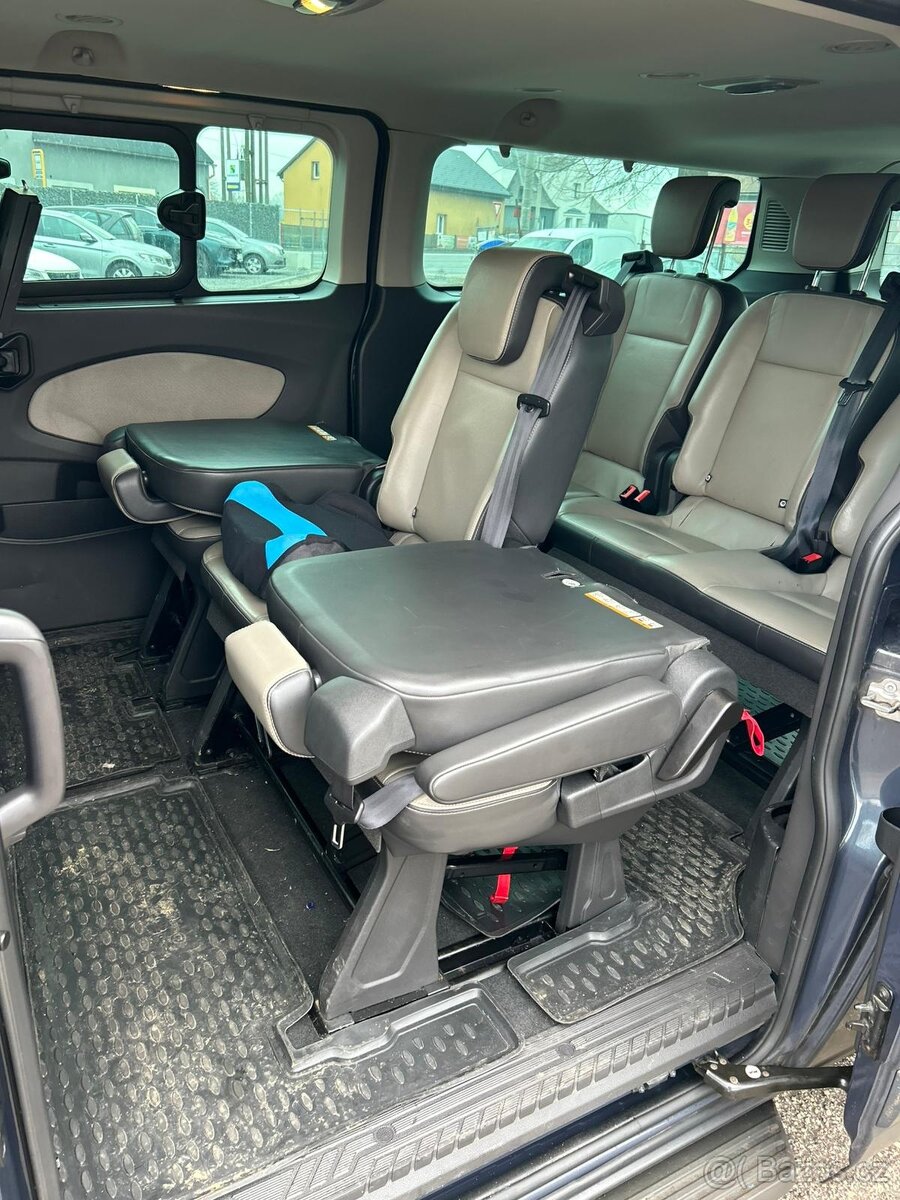 Ford Transit Tourneo Custom 8 míst L2H1 - 11