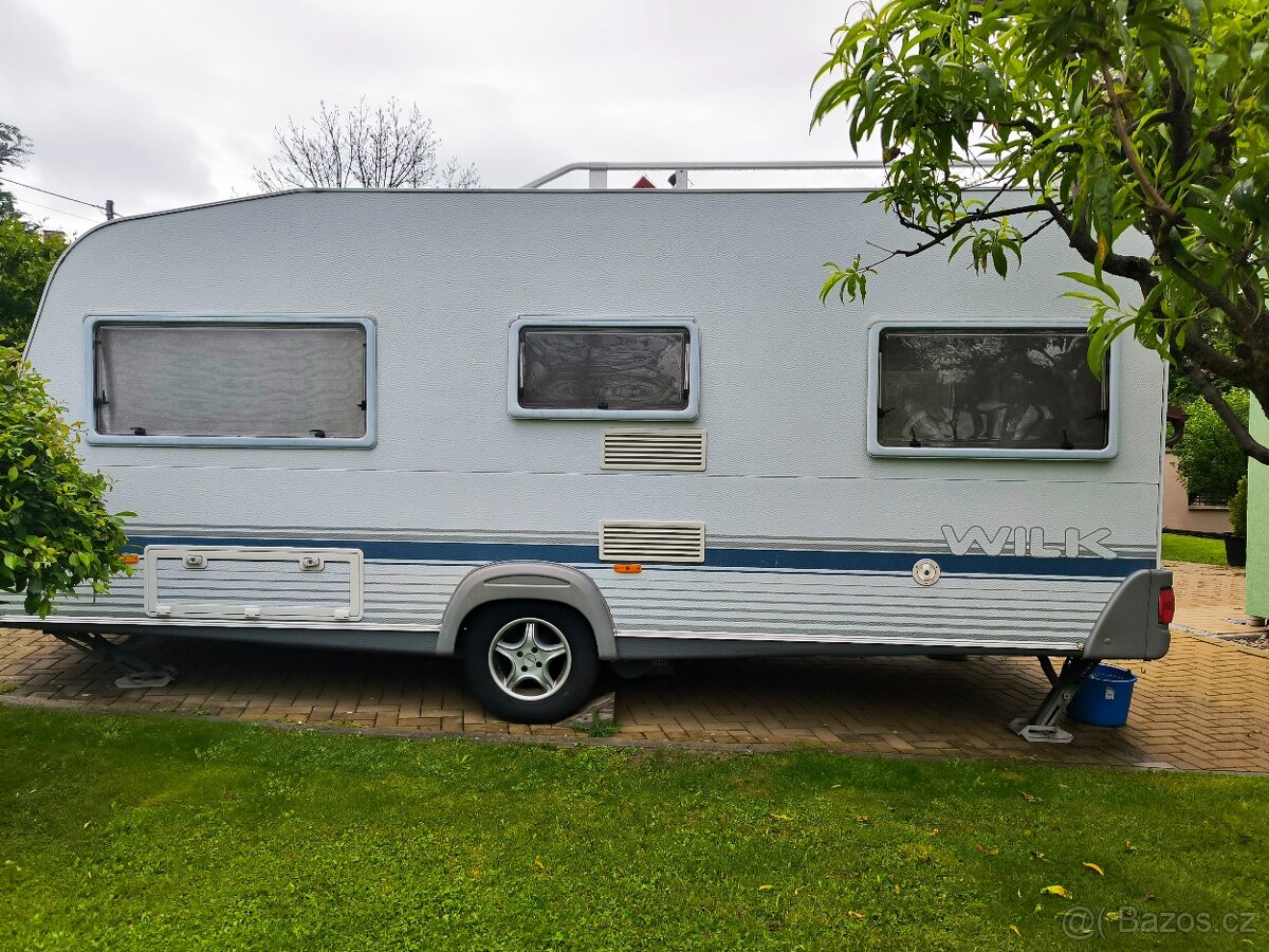 Karavan - Knaus Wilk Sport 490- PŘEDSTAN - 11