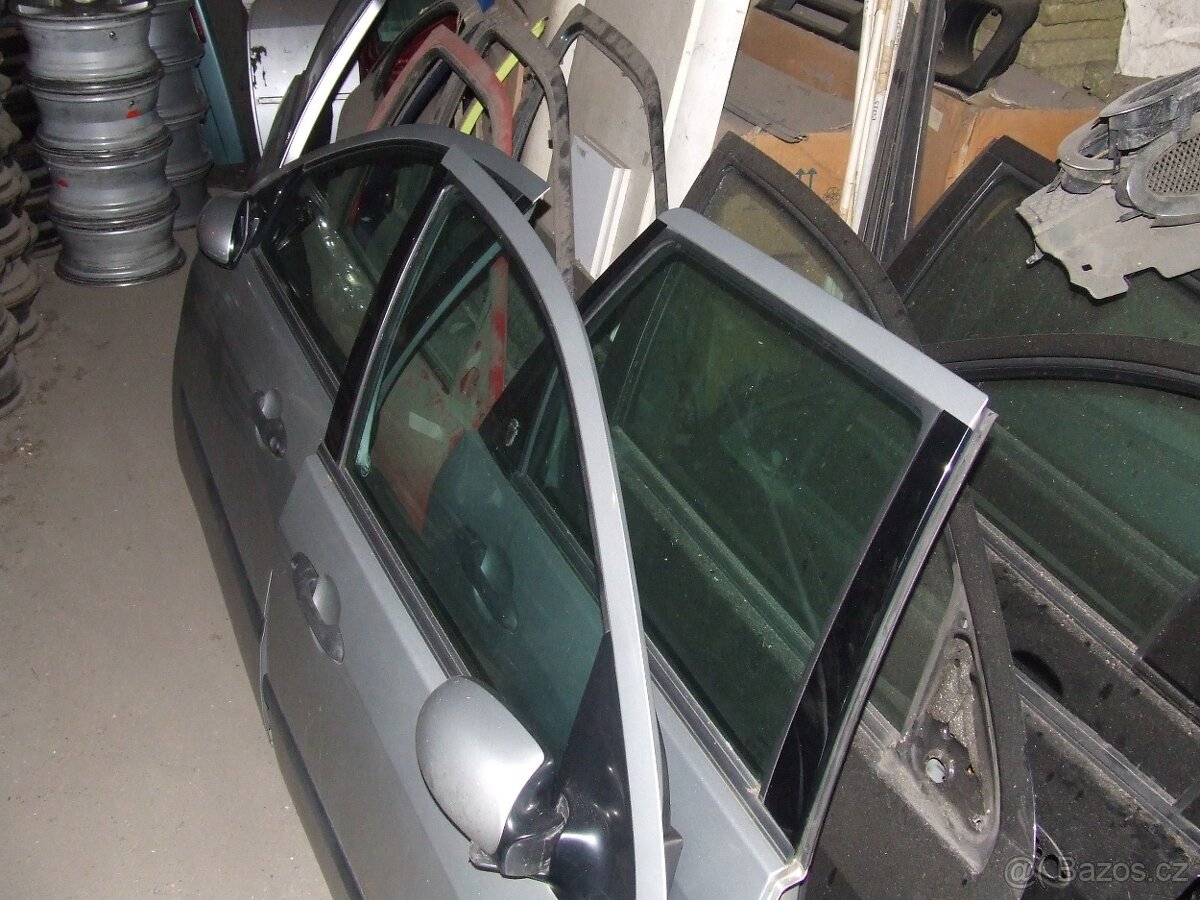 Prodám Plechařinu / Karosářské díly na starší Fordy - 11