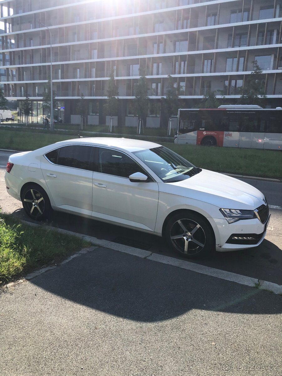 Škoda Superb - 11