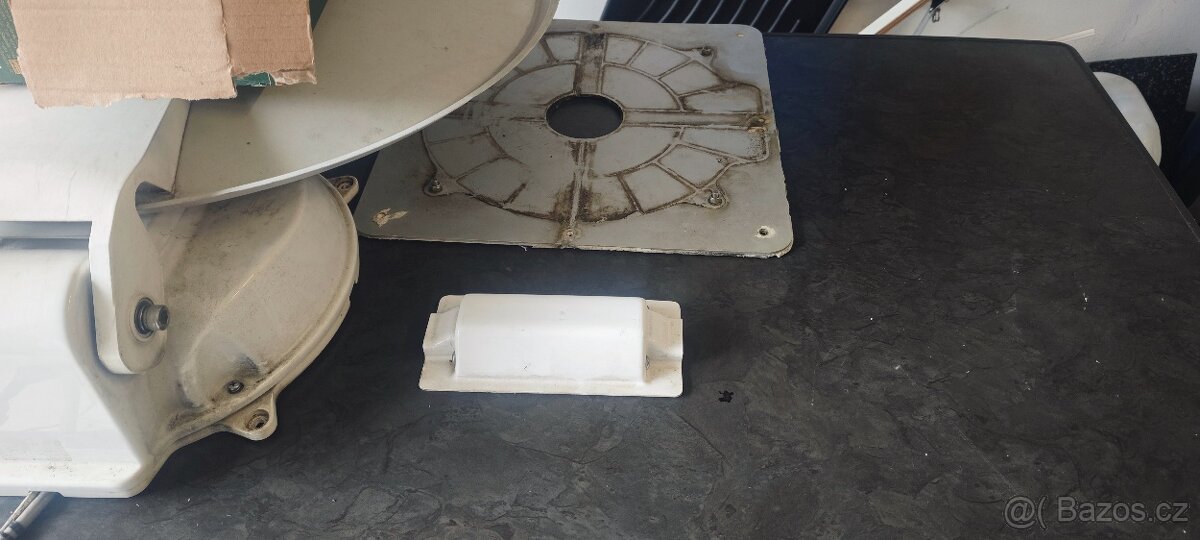 Satelit pro karavan Megasat 65 - 11