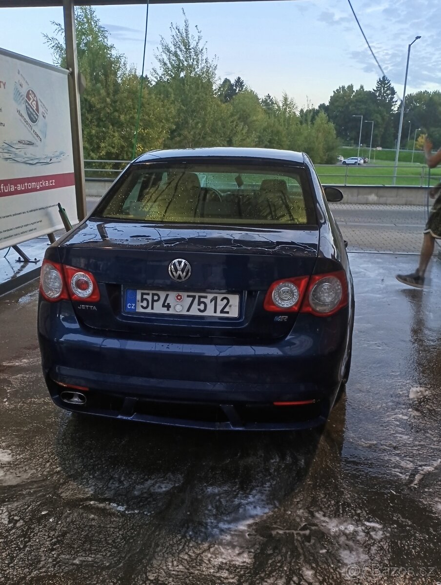 VW Jetta 1.9tdi 77kw na SMS nereagují - 11