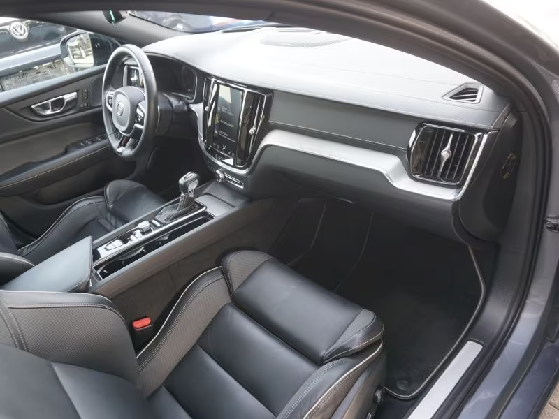 Volvo S60 T5 AWD R-Design Pro - 11