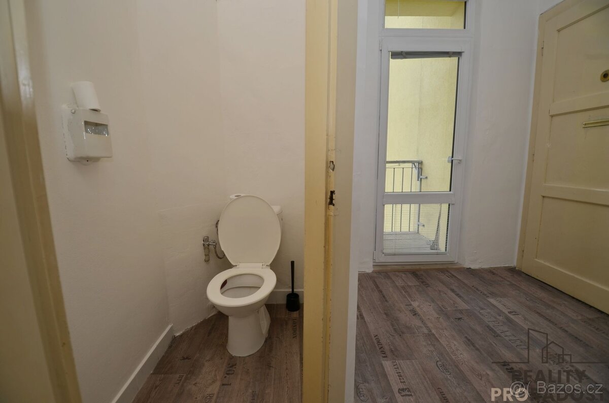 Prodej bytu 4+kk 95 m2 - 11