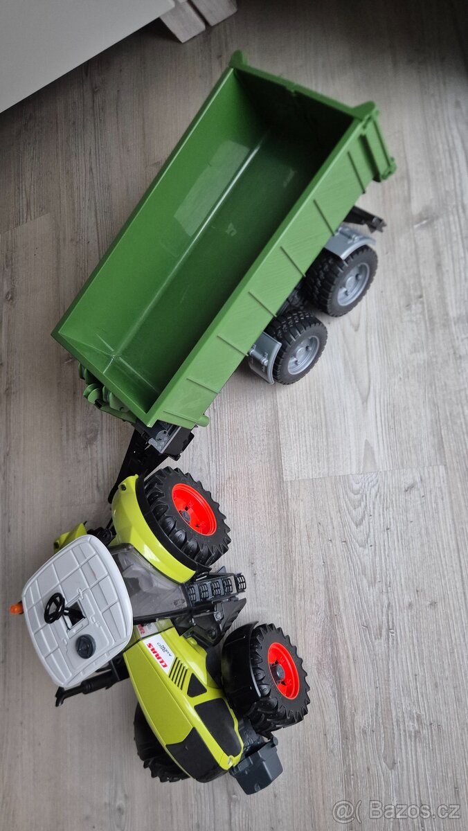 Bruder kombajn a traktor s vlečkou - 11