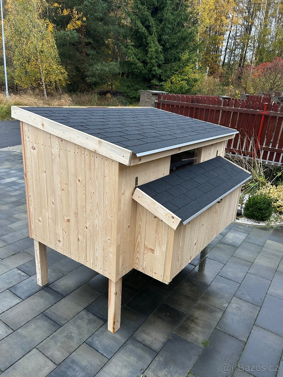 Zateplený kurník pro 15 slepic - 11