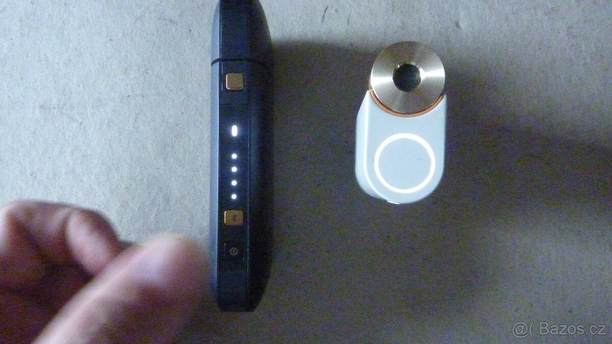 ELEKTRONICKÉ ZAŘÍZENÍ S PŘÍSLUŠENSTVÍM, VÝBAVOU - 11