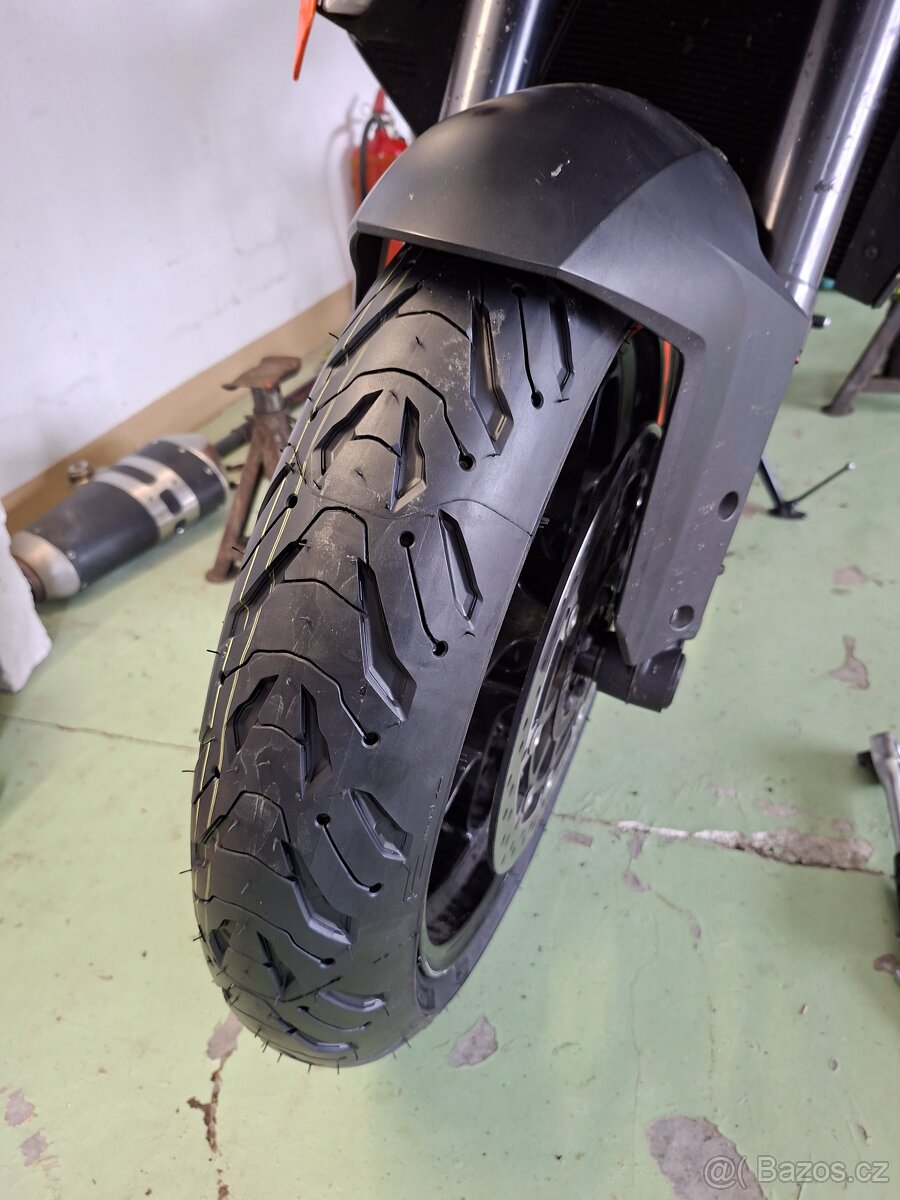 Ktm-1290-super-duke-gt - 11