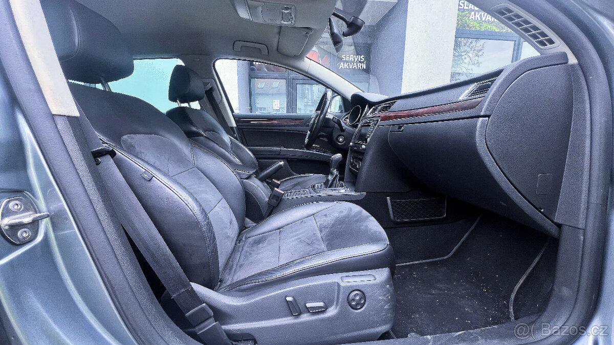 Vůz na náhradní díly Škoda Superb 2 sedan 2011 CFGB KXZ LF8L - 11