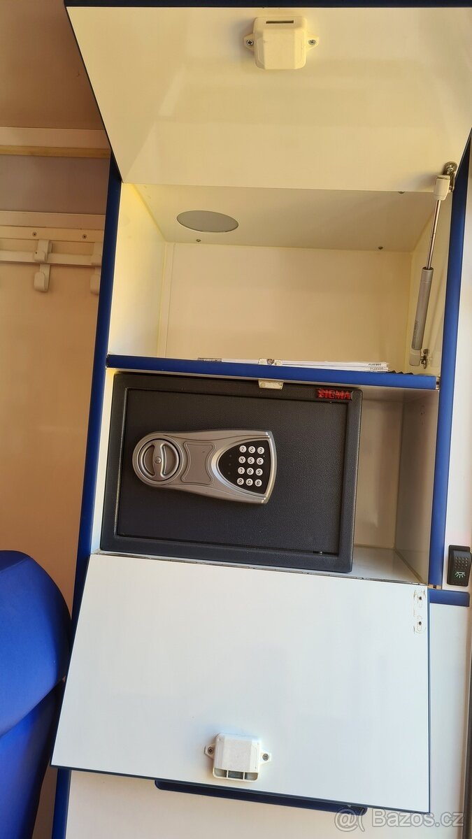 VW Transporter T5 4x4 obytný - 11