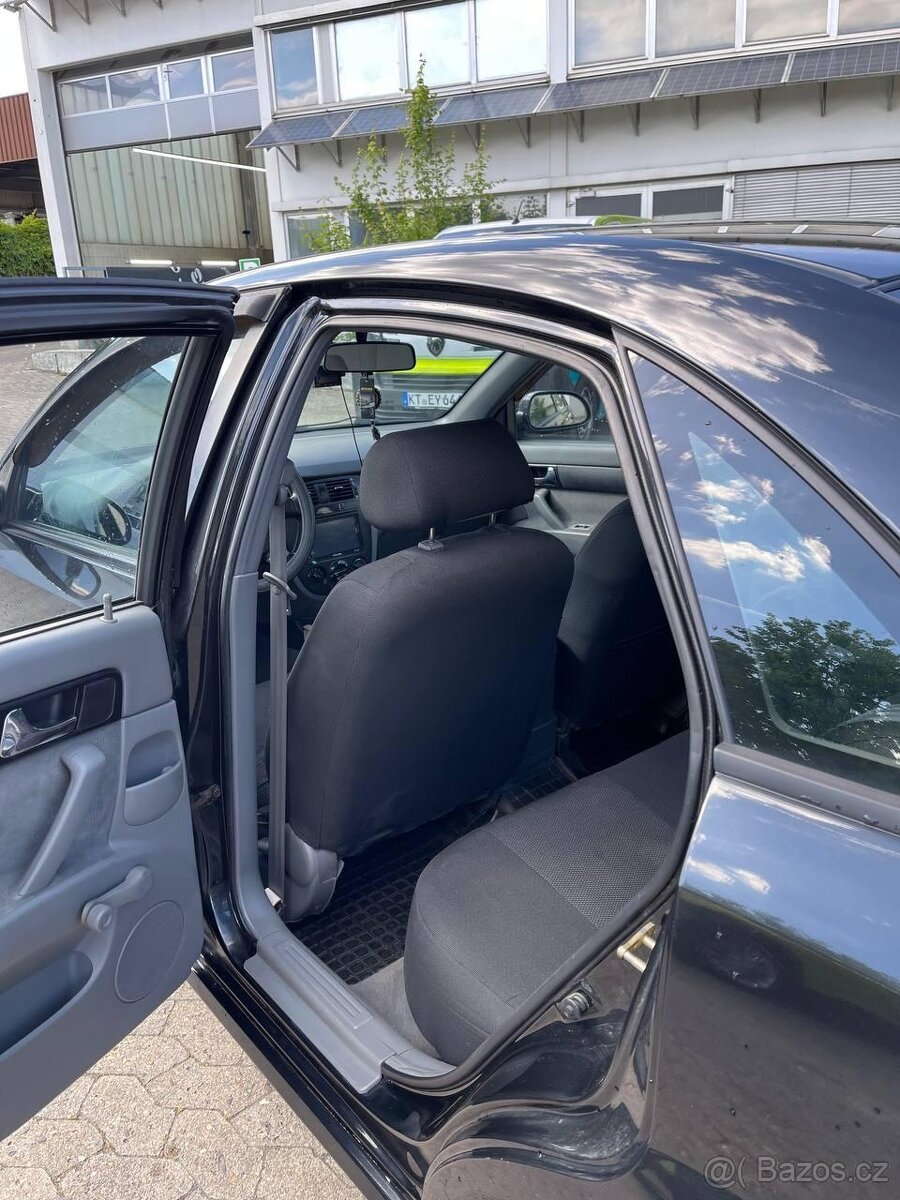 Škoda Fabia 1.6, r. 2010, Automat - 11