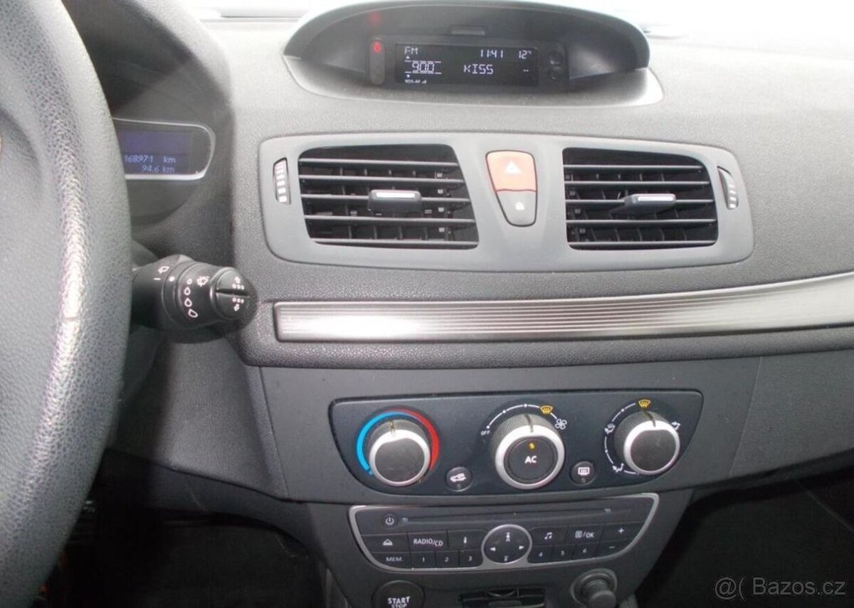 Renault Mégane 1,4 96KW koup v ČR 2 majitel benzín manuál - 11