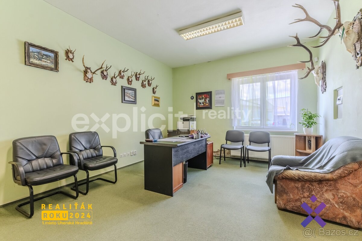 Pronájem komerčního objektu s kancelářemi, výrobou, sklady, - 11