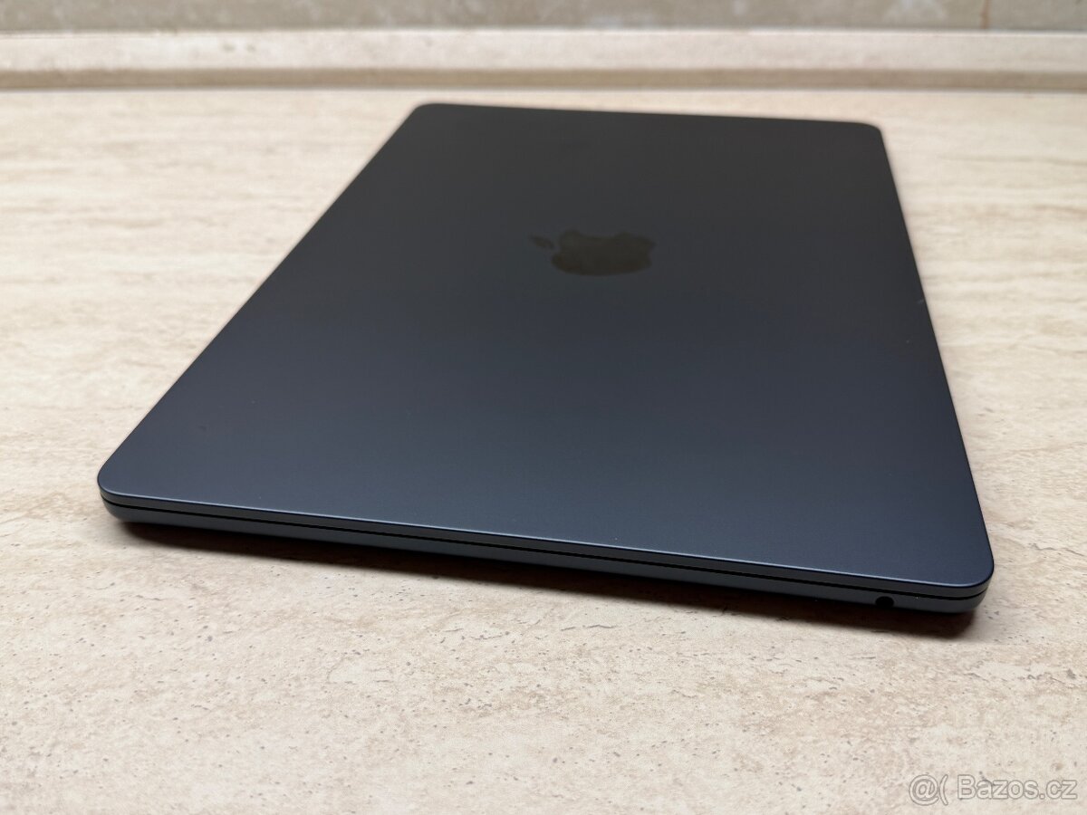 MacBook Air 13.6", M3, 8GB, 256GB, Midnight - 11