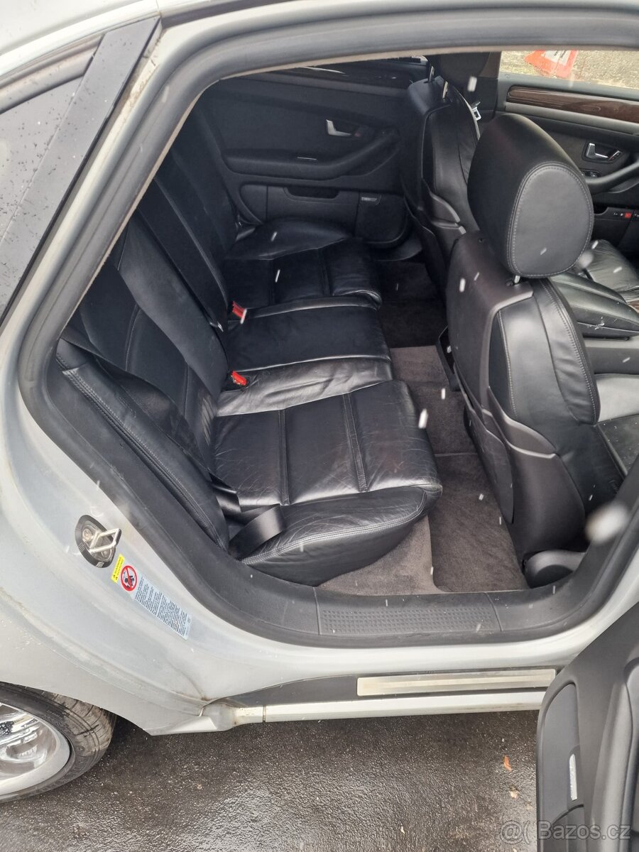 Audi a8 4.2i max vybava - 11