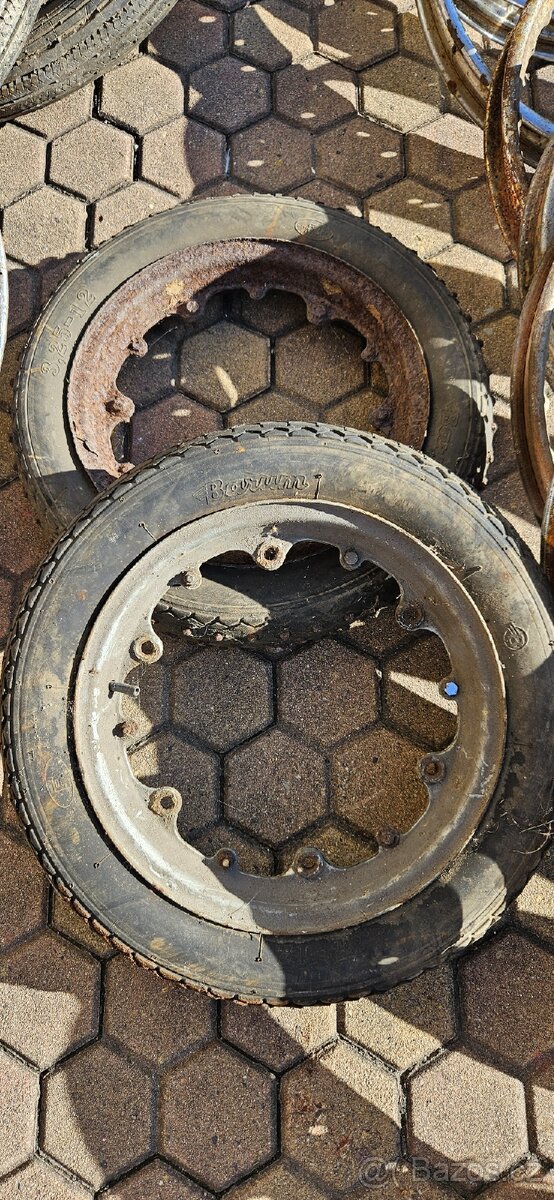 Kola nádrž výfuk blatník Jawa ČZ - 11