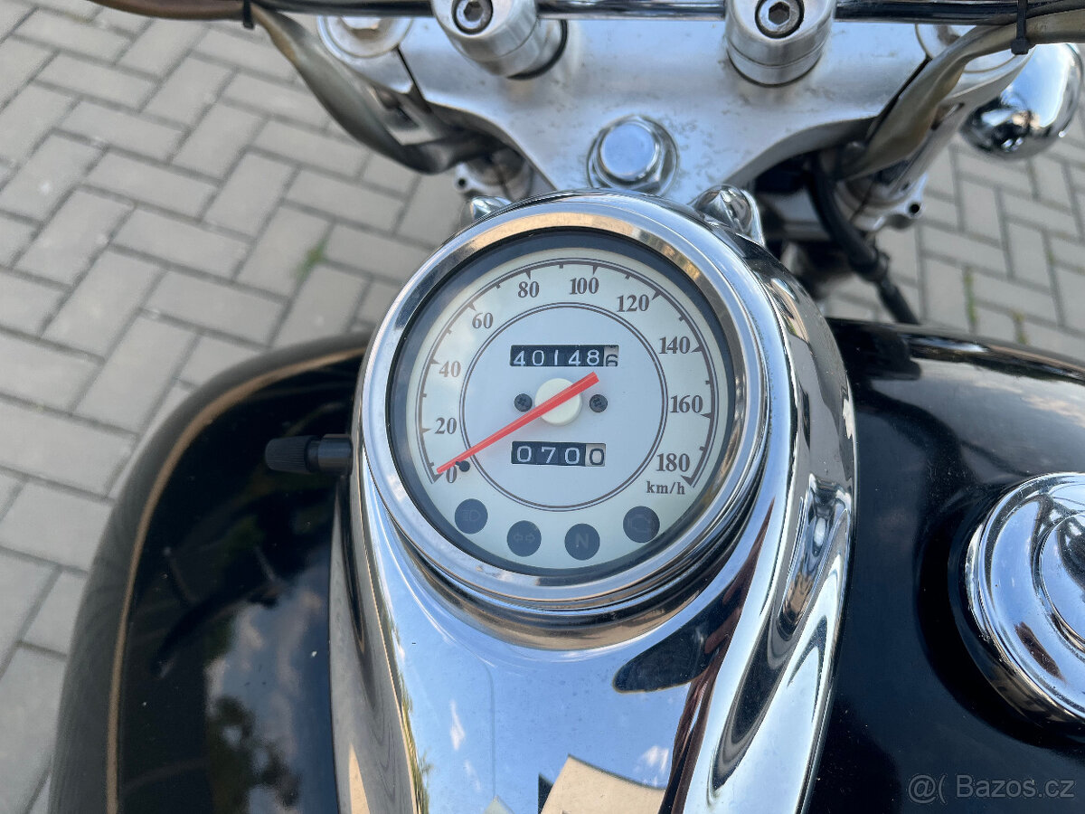 Yamaha XVS 650 Dragstar Classic - 11