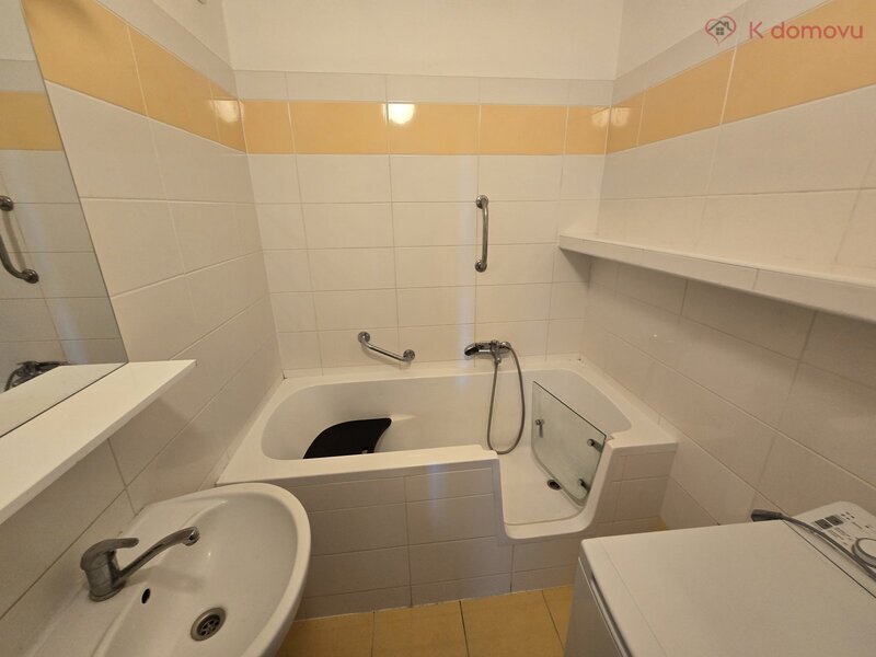 Prodej bytu 3+1 na ulici Zikova - 11