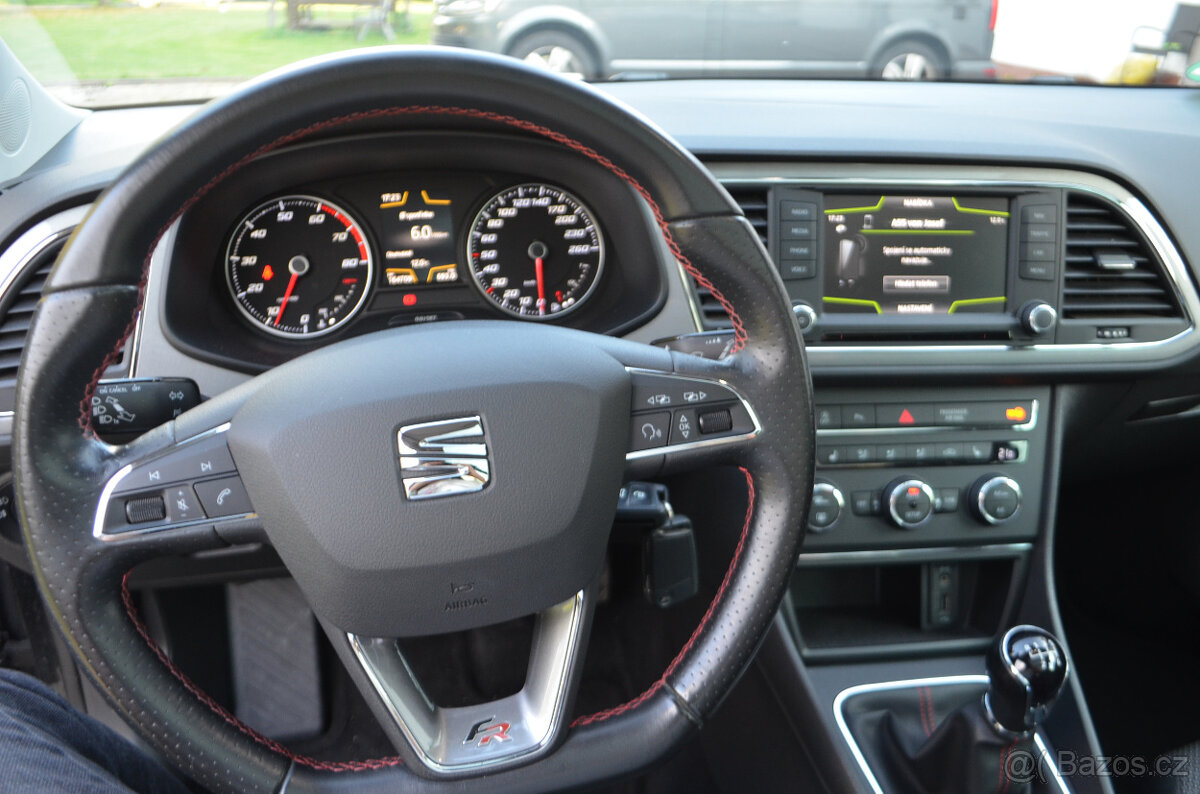 PRODÁM SEAT LEON 1.4TSI FR COMBI 2016 PANORAMA XEN,NAV - 11