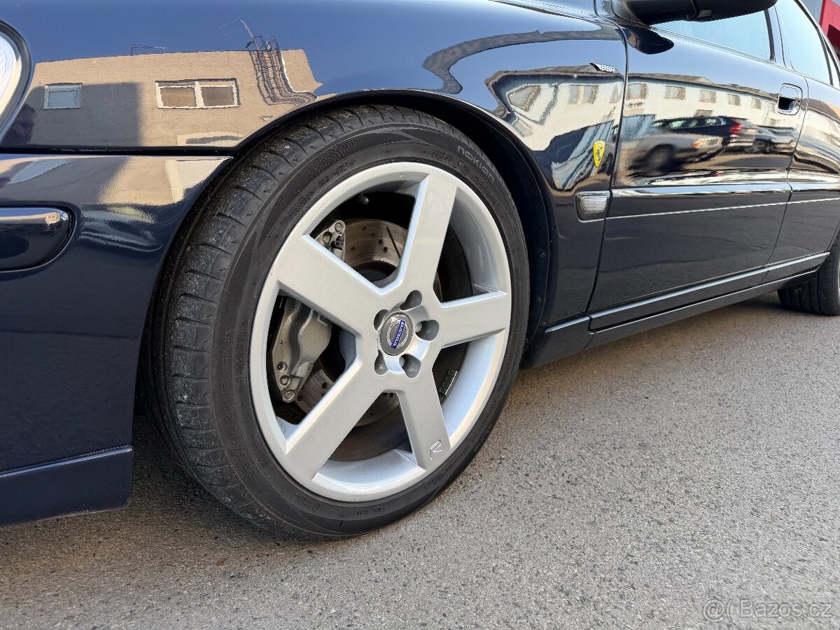Volvo S60 R AWD - 11