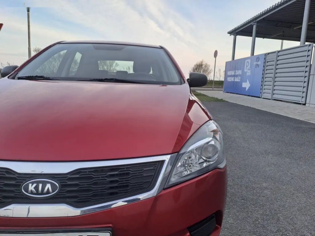 Kia Cee´d, 1.6CRDI ČR 2.MAJ PĚKNÉ AUTO - 11