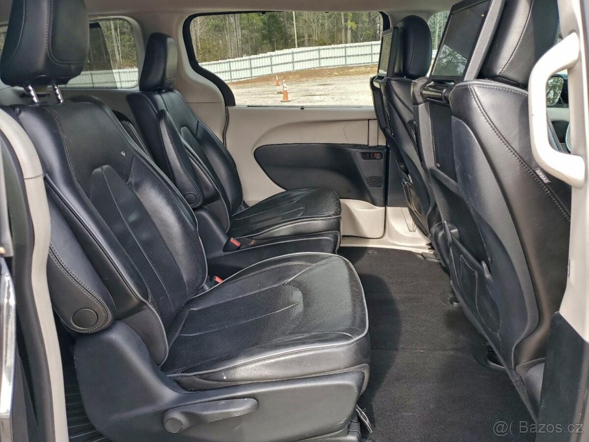 CHRYSLER PACIFICA HYBRID LIMITED 2018 - 11