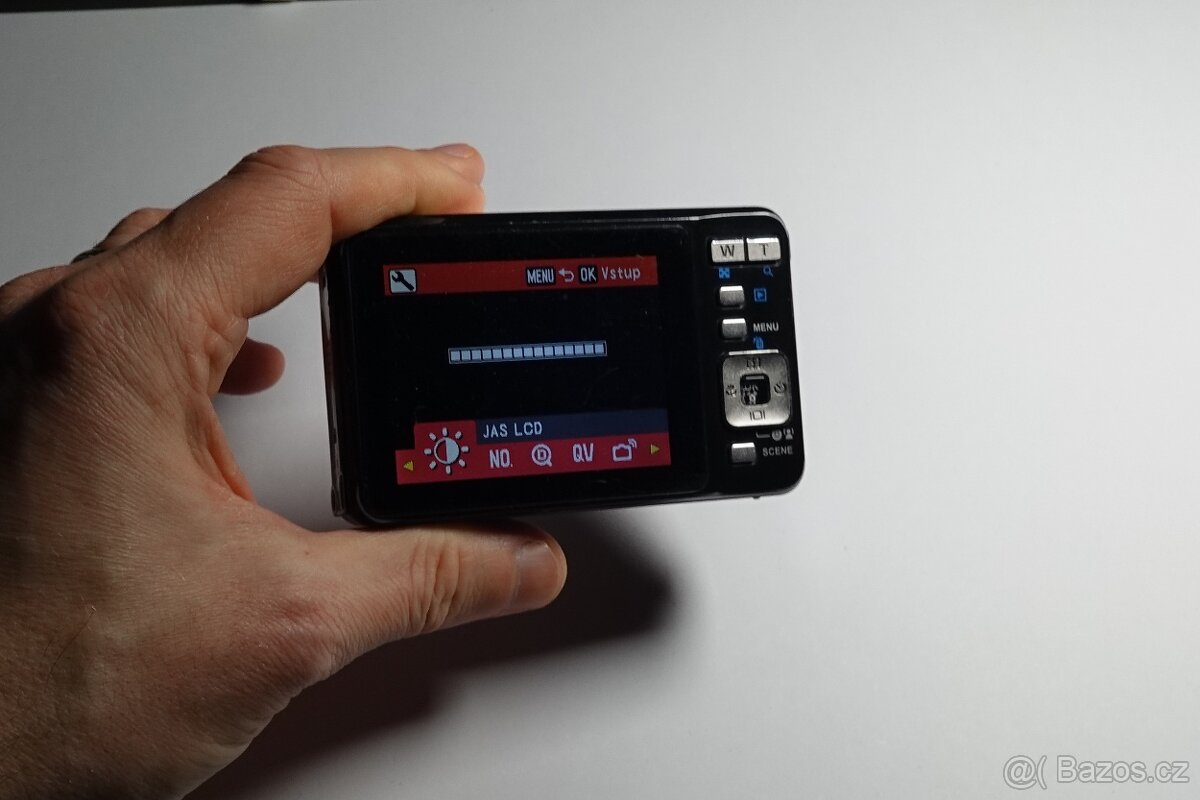 Pentax Optio E85 - 11