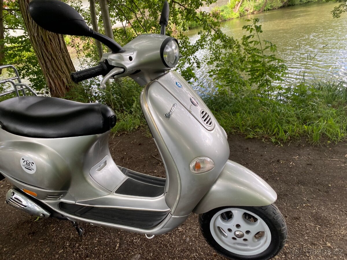 Vespa ET4 150 - 11