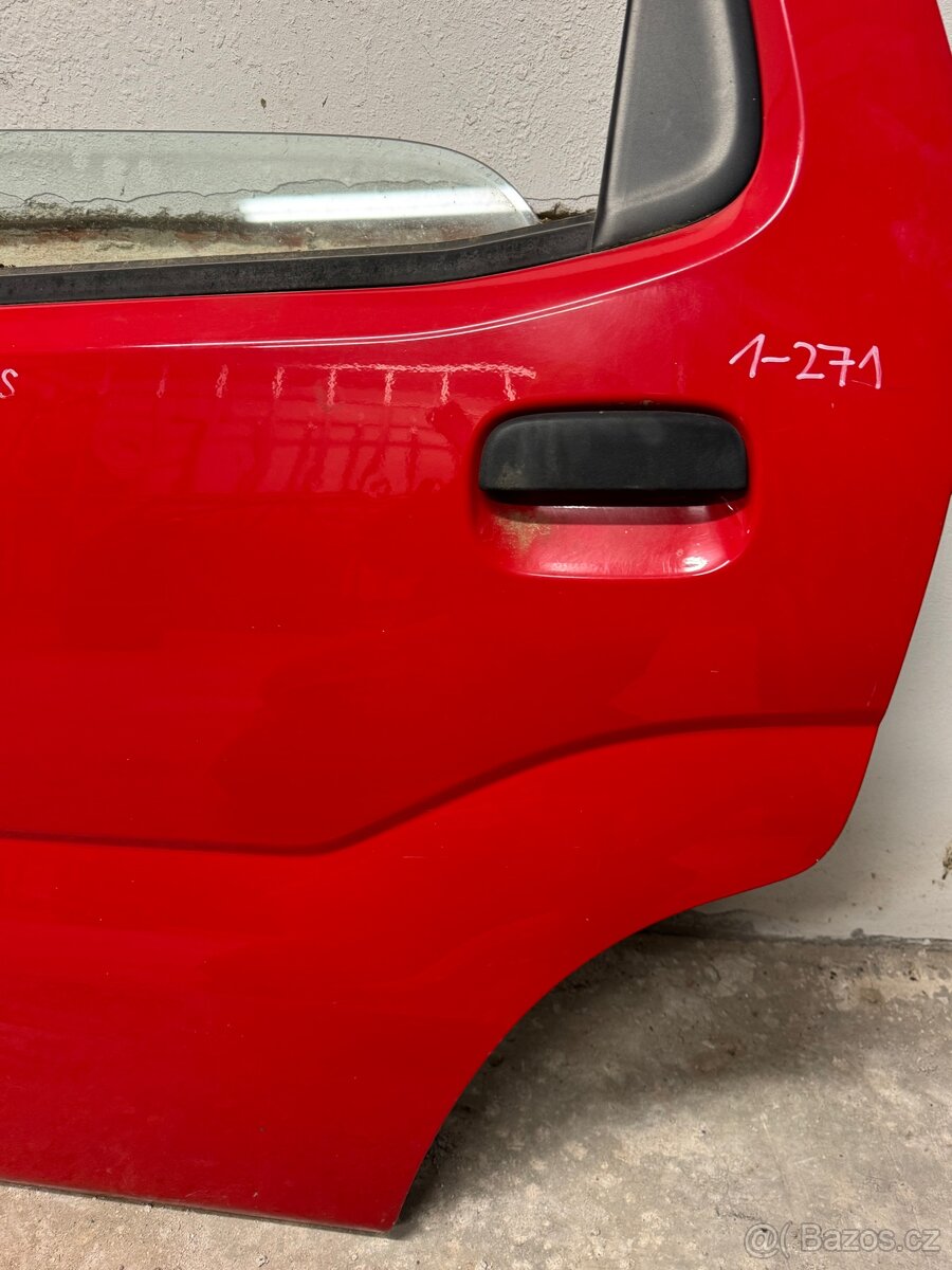 Suzuki Ignis 03-08, zadní dveře - 11