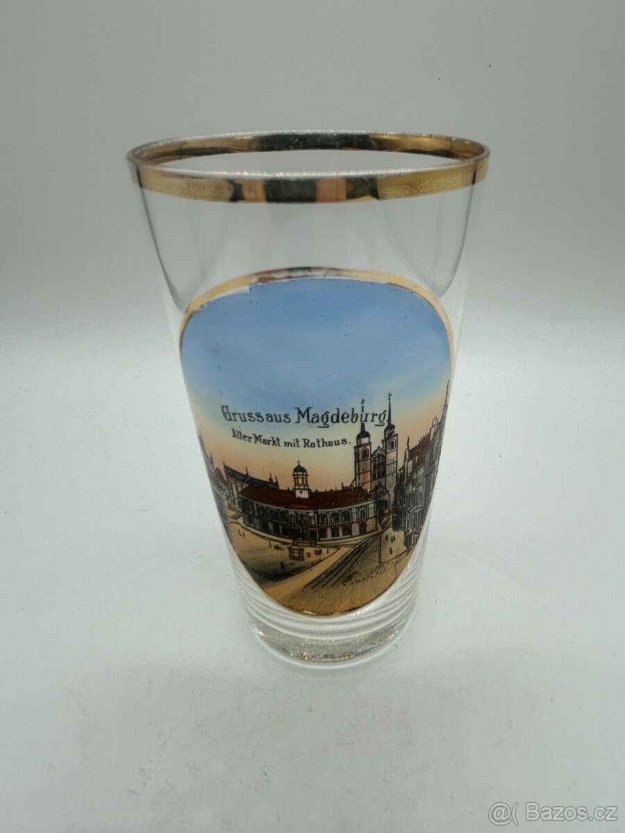 Sběratel nabízí staré sklenice s obrázky měst - 11