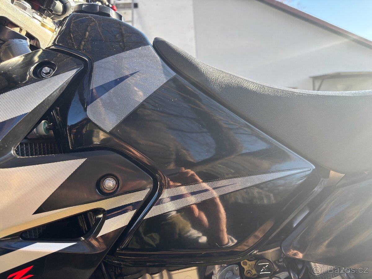 Suzuki DRZ 400 SM - 11