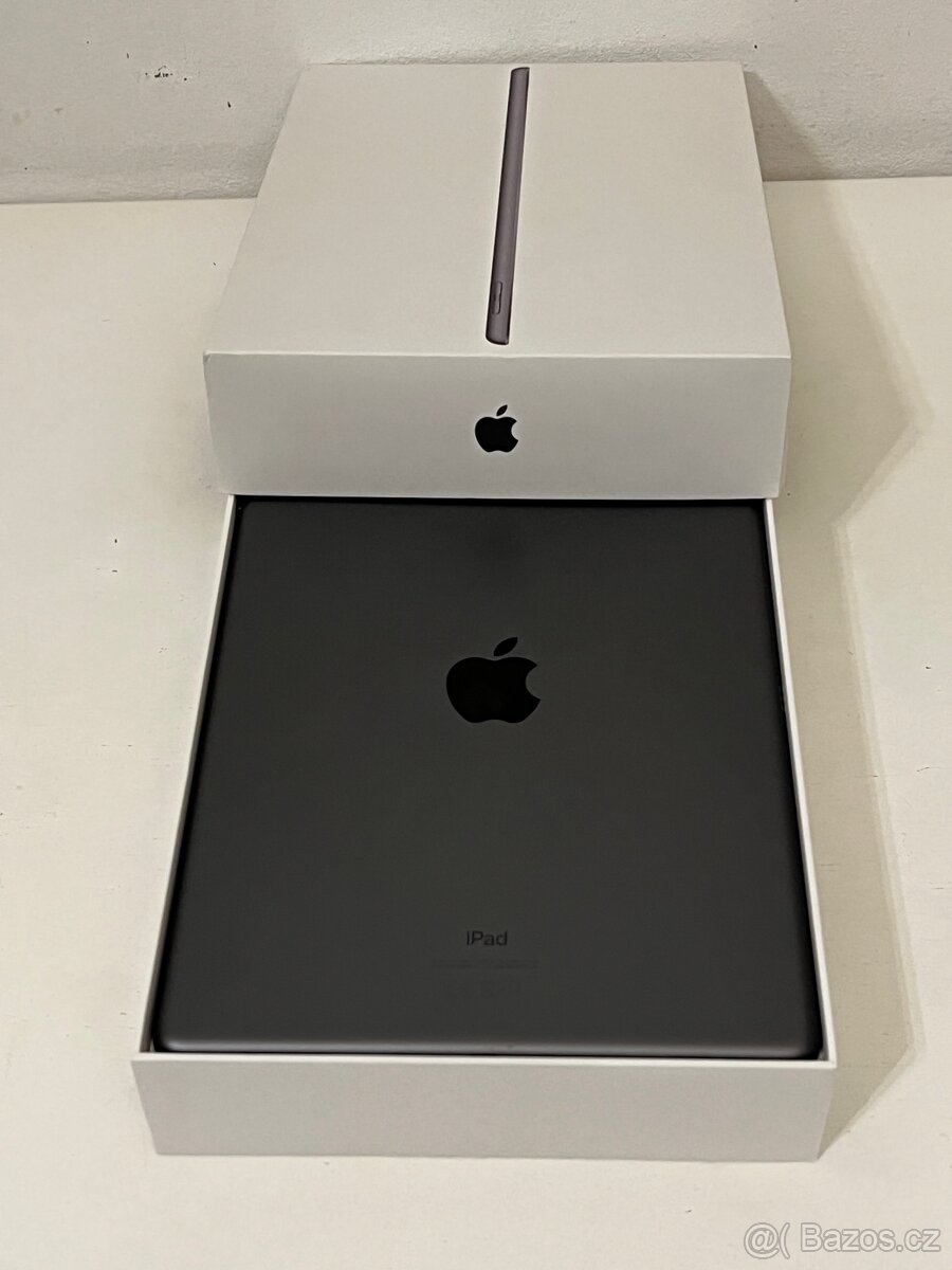 Apple iPad 8. generace (2020) - 11