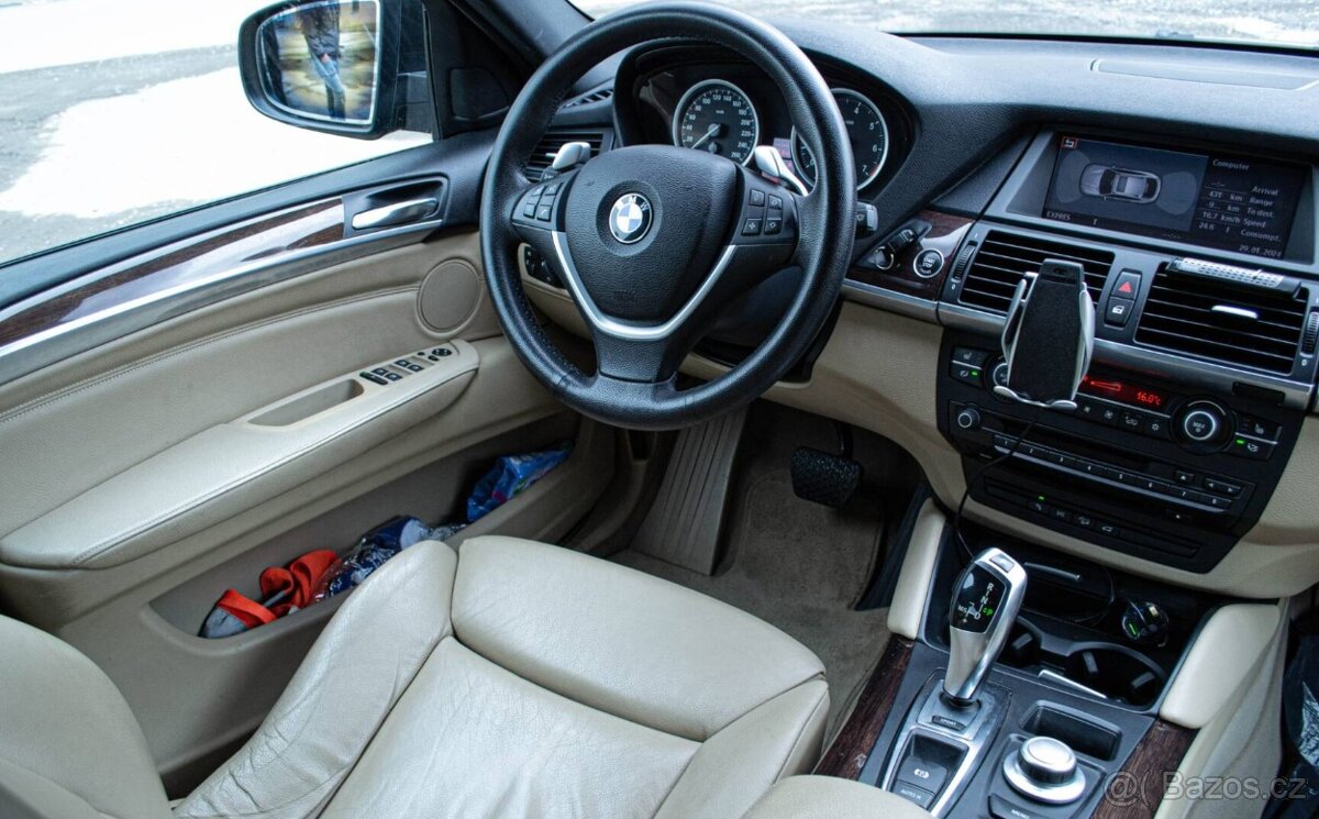 BMW X6 xDrive 50i A/T - 11