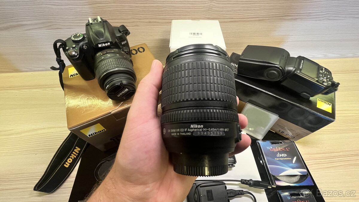 Nikon D5000 + příslušenství - 11