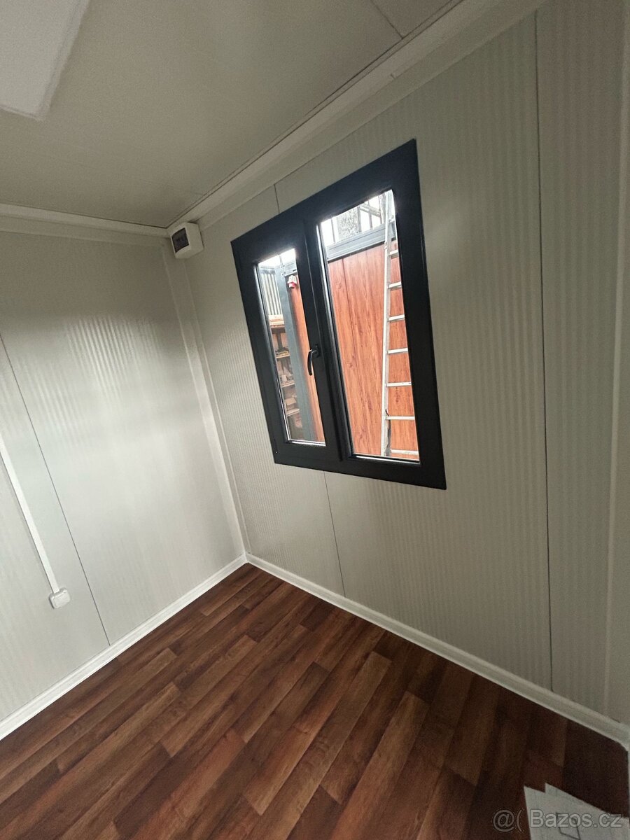 Prodejní kontejner PMP-K o rozměru 2,4 x 2,4 m - 11