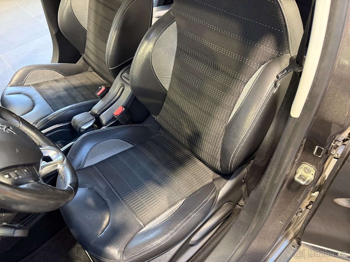 Peugeot 2008 1.2 PureTech 60 kW Allure nová STK a servis - 11