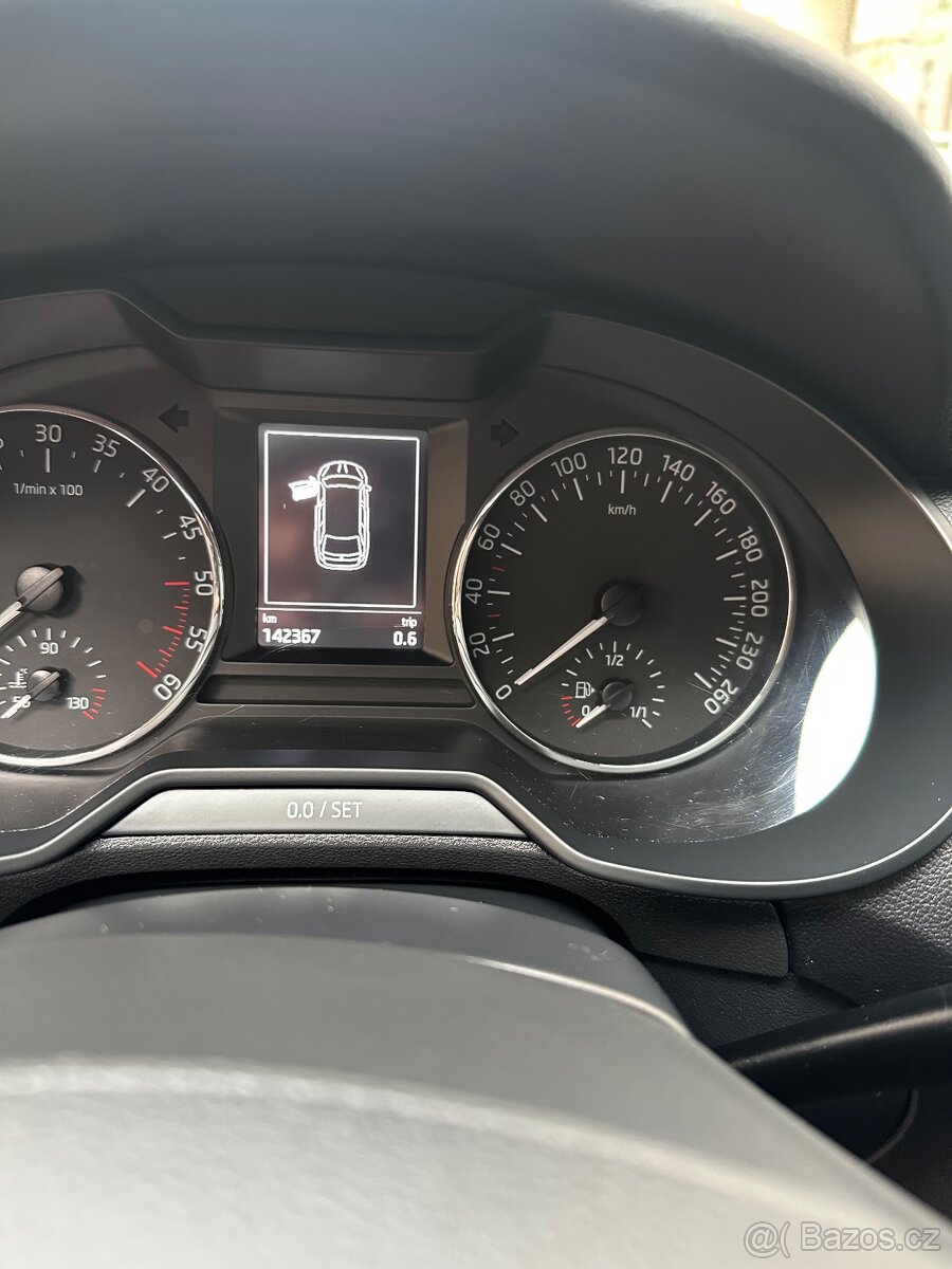 Škoda Octavia 1.6 TDi 77 kw - 11