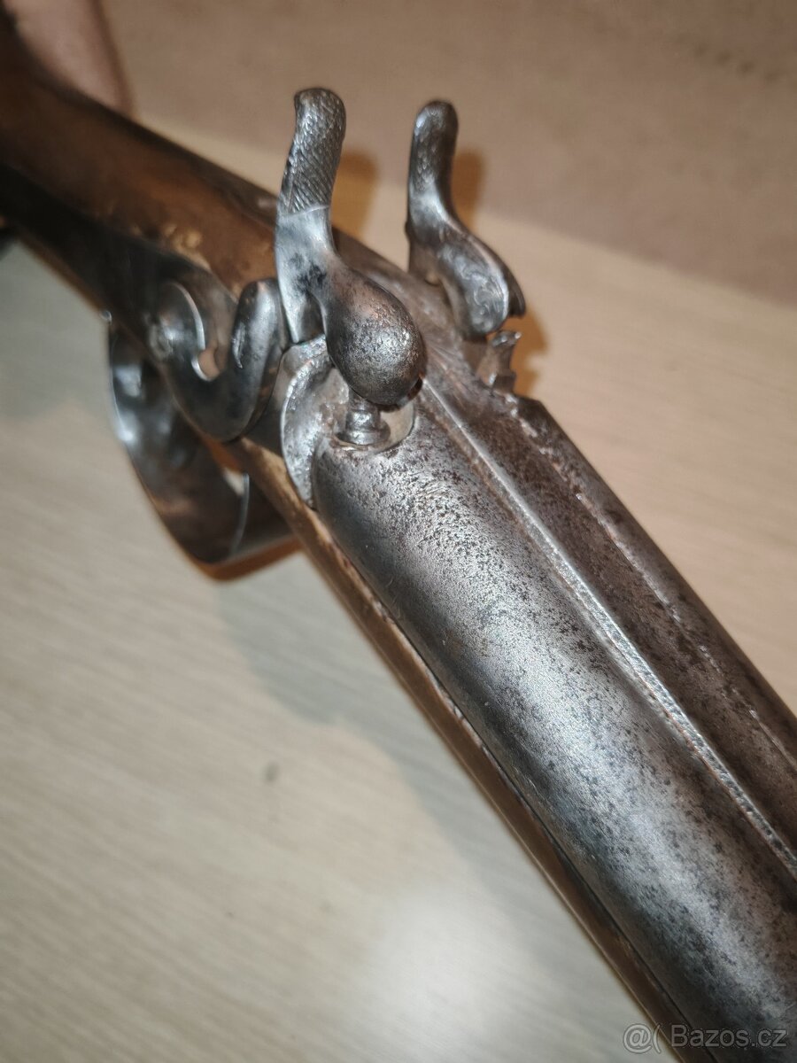 Historická dvouhlavňová brokovnice - 11