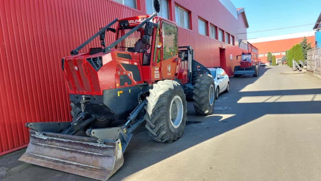 Skider IRUM TAF 690 S5 - 11