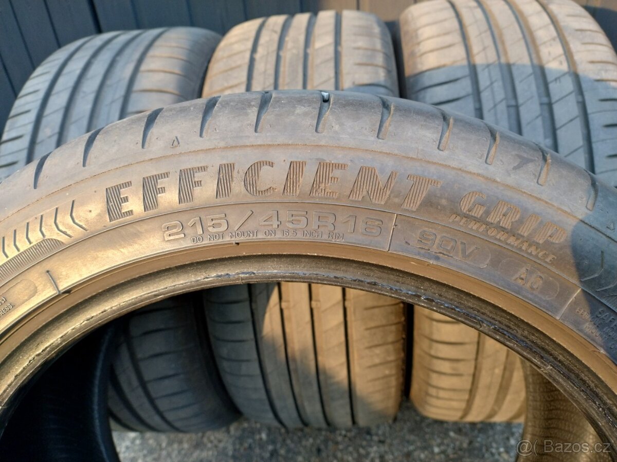 Goodyear EfficientGrip Performance 215/45 R16 90V - 11