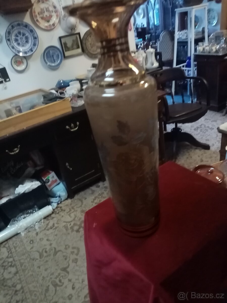 Starožitná skleněná váza - 11